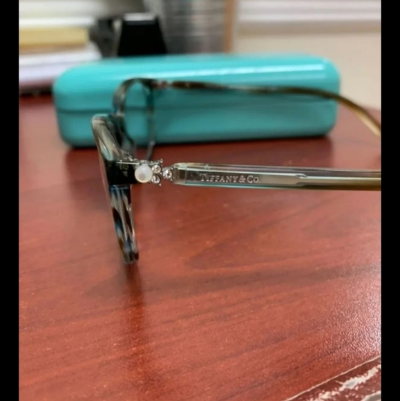 Tiffany & Co eye glasses with case. - Picture 3 of 6